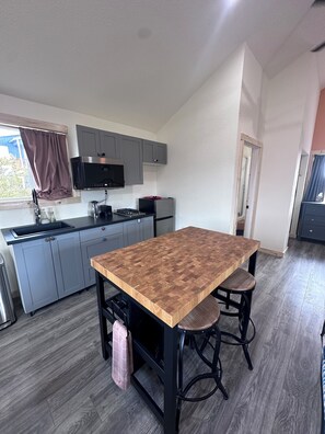 Microwave, stovetop - Experience Alaska at our Dog Mushing Kennel. Stay at the Comstock Cabin. (Nome)