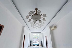Unclassified image, 2 of 15, button - Niki House Ubud Bali (Bali)