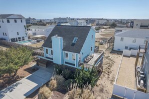 Exterior - 5213-Blue Turtle Cottage, Cozy 3BR, 2.5BA home in Kill Devil Hills with ocean views. (Kill Devil Hills)