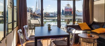 Stunning ship in Göteborg with sauna