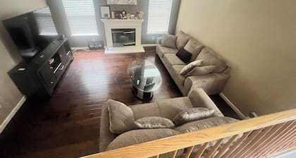 House with AC in Elk Grove