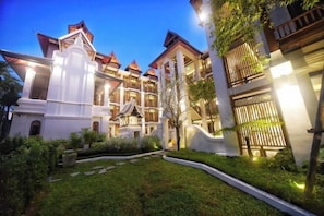 Exterior - Akira Thaphae Hotel (Chiang Mai)