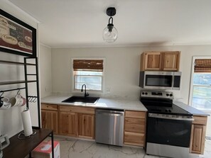 ميكروويف، فرن، موقد طهي مسطح، غسالة أطباق