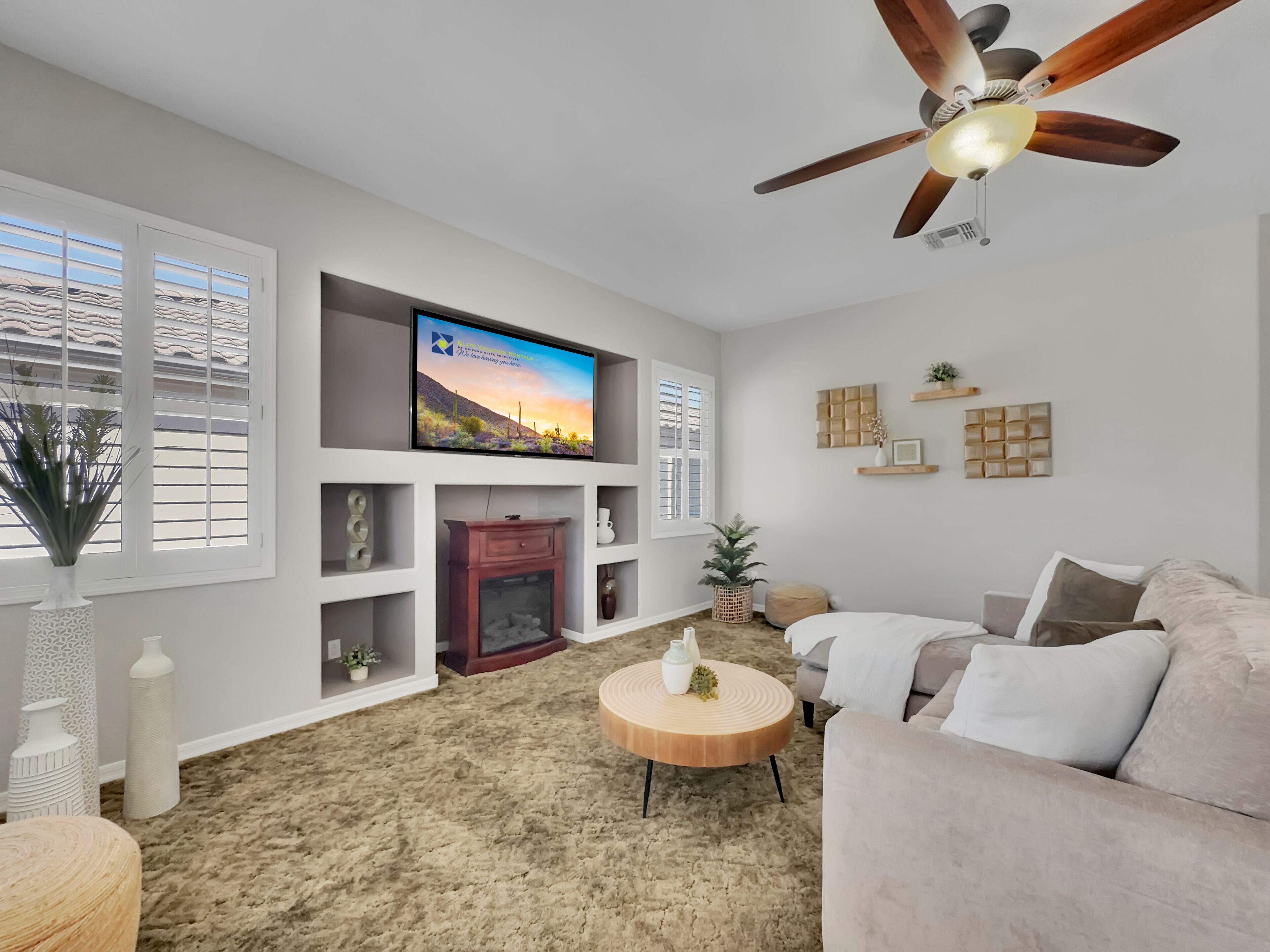 Smart-TV, Kamin, Stereoanlage, Arbeitsbereiche