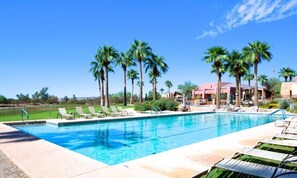 A heated pool - Sunny Solera Scene! 55+ Golf w/ Abundant Amenities (Chandler)