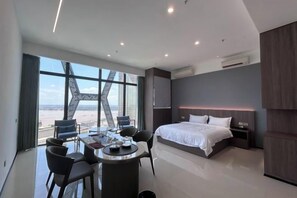 Ảnh chưa phân loại, 5 trong số 15 ảnh, nút