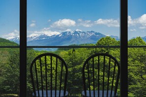 Área de estar no saguão