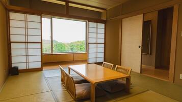 In-room safe, iron/ironing board, free WiFi, bed sheets