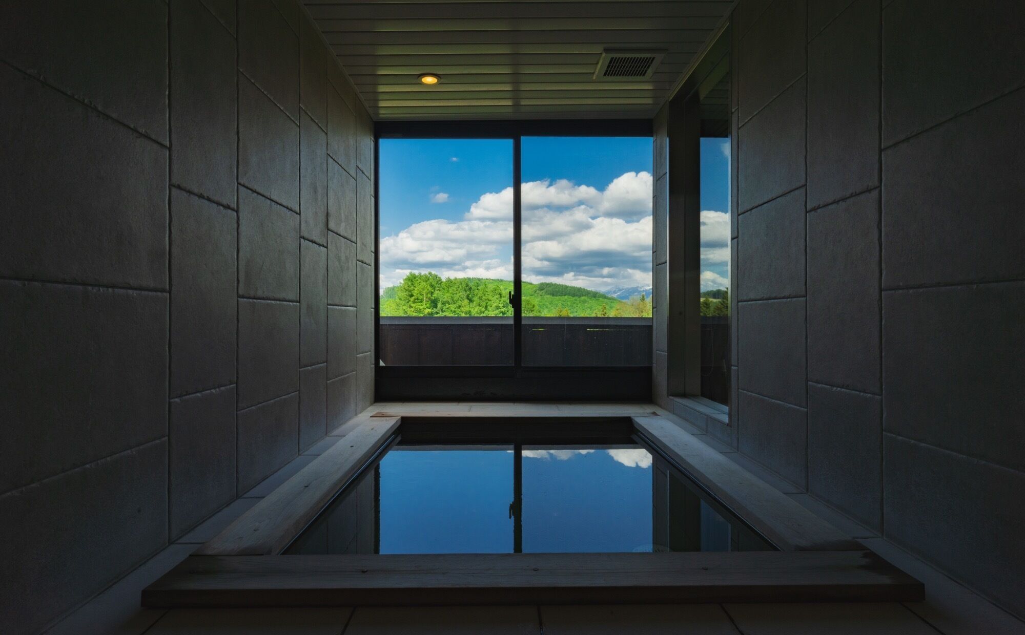 Hot Spring Suite, Non Smoking | Bathroom | Combined shower/tub, deep soaking tub, free toiletries, hair dryer