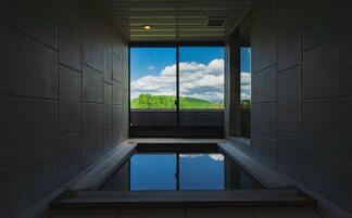 Bañera con ducha, bañera profunda, artículos de tocador gratuitos