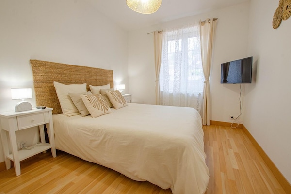 Chambre double avec télévision