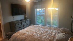4 bedrooms, iron/ironing board, free WiFi