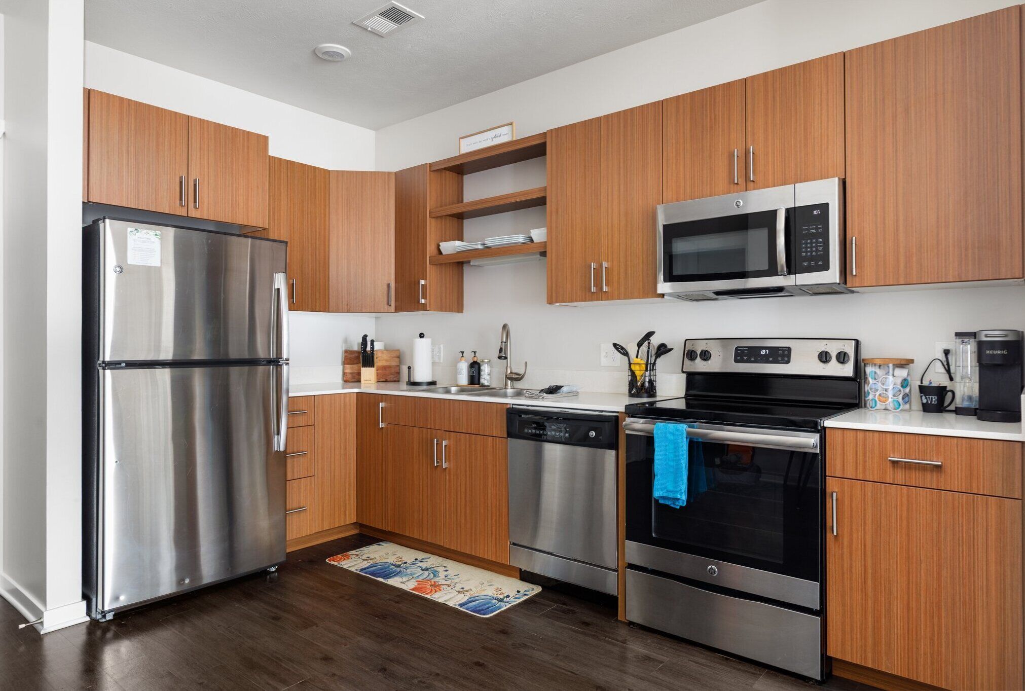 Fridge, microwave, oven, dishwasher