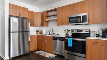 Fridge, microwave, oven, dishwasher