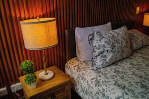 2 室のベッドルーム、デスク、アイロン / アイロン台、WiFi (無料)