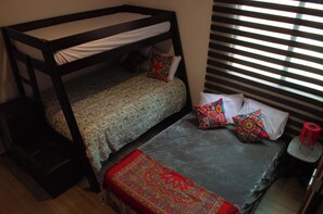 2 dormitorios, escritorio, tabla de planchar con plancha y wifi gratis