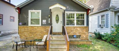 Apartment (0 Bedroom) | Front of property