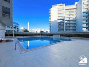 室外游泳池