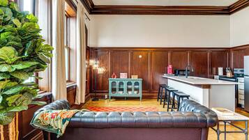 Apartment (0 Bedroom) | Interior