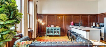 現代優雅：永恆克勞福茲維爾套房  