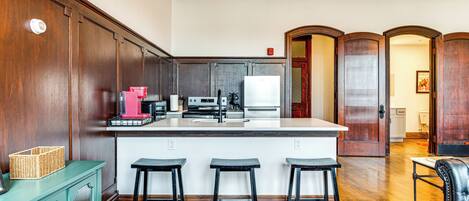 Apartment (0 Bedroom) | Interior