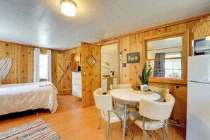 Apartment (0 Bedroom) | Interior