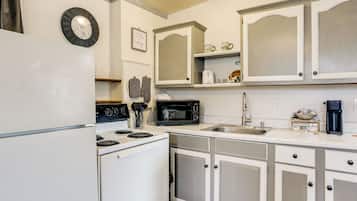 Apartment (0 Bedroom) | Interior