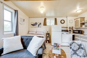 Apartment (0 Bedroom) | Interior