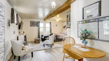 Apartment (0 Bedroom) | Interior