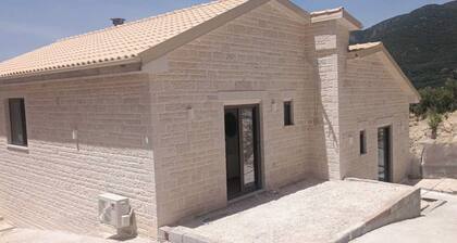 LefkoParga luxury Suites