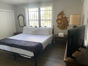 4 bedrooms, WiFi, bed sheets