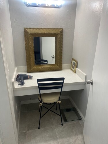 River House w/ King Beds 1.5 Acres by Jags Stadium