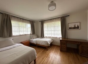 2 chambres, fer et planche à repasser, Wi-Fi, draps fournis
