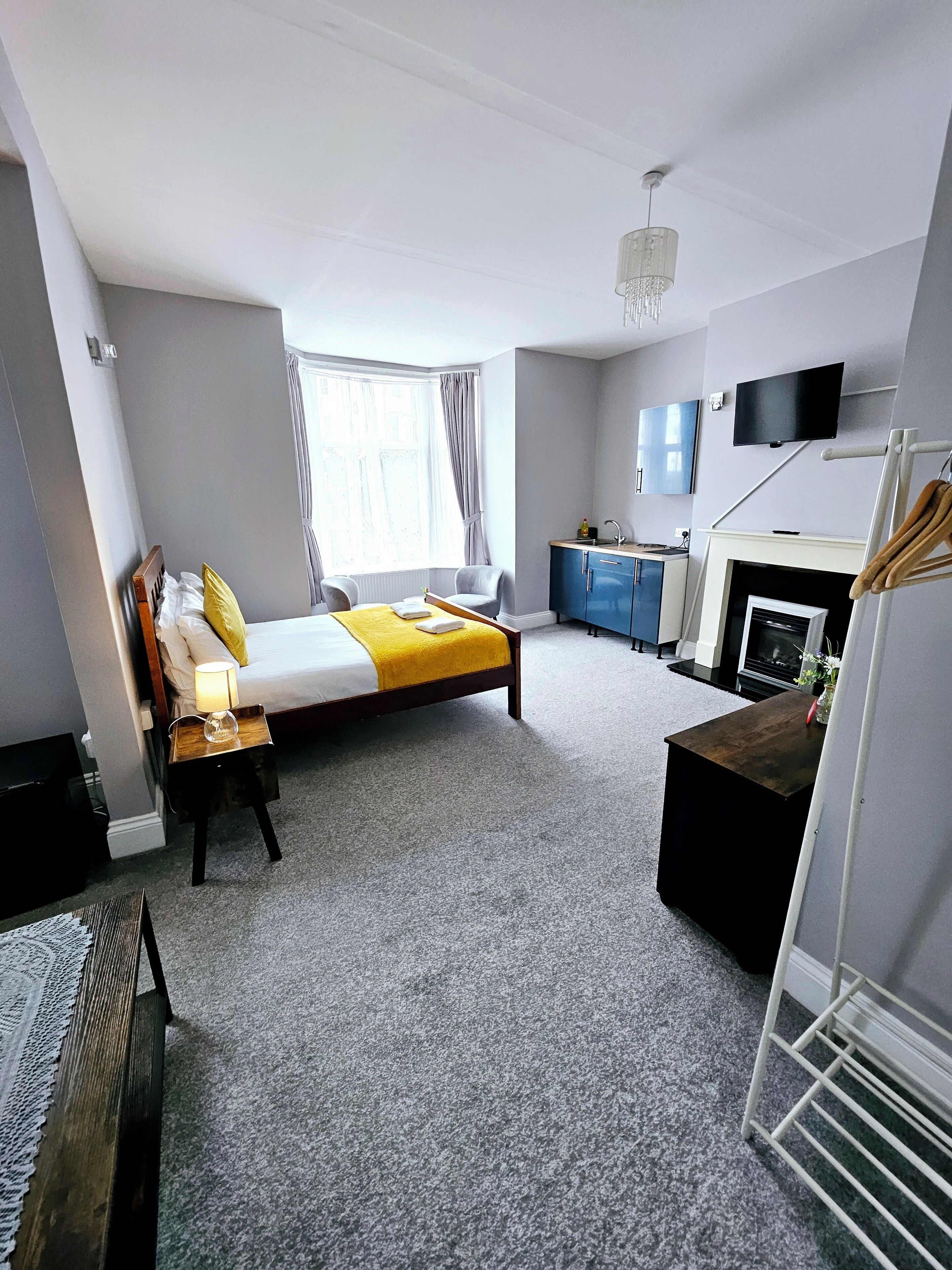 Superior-Studio, eingeschränkter Meerblick | Schallisolierte Zimmer, Bügeleisen/Bügelbrett, kostenloses WLAN