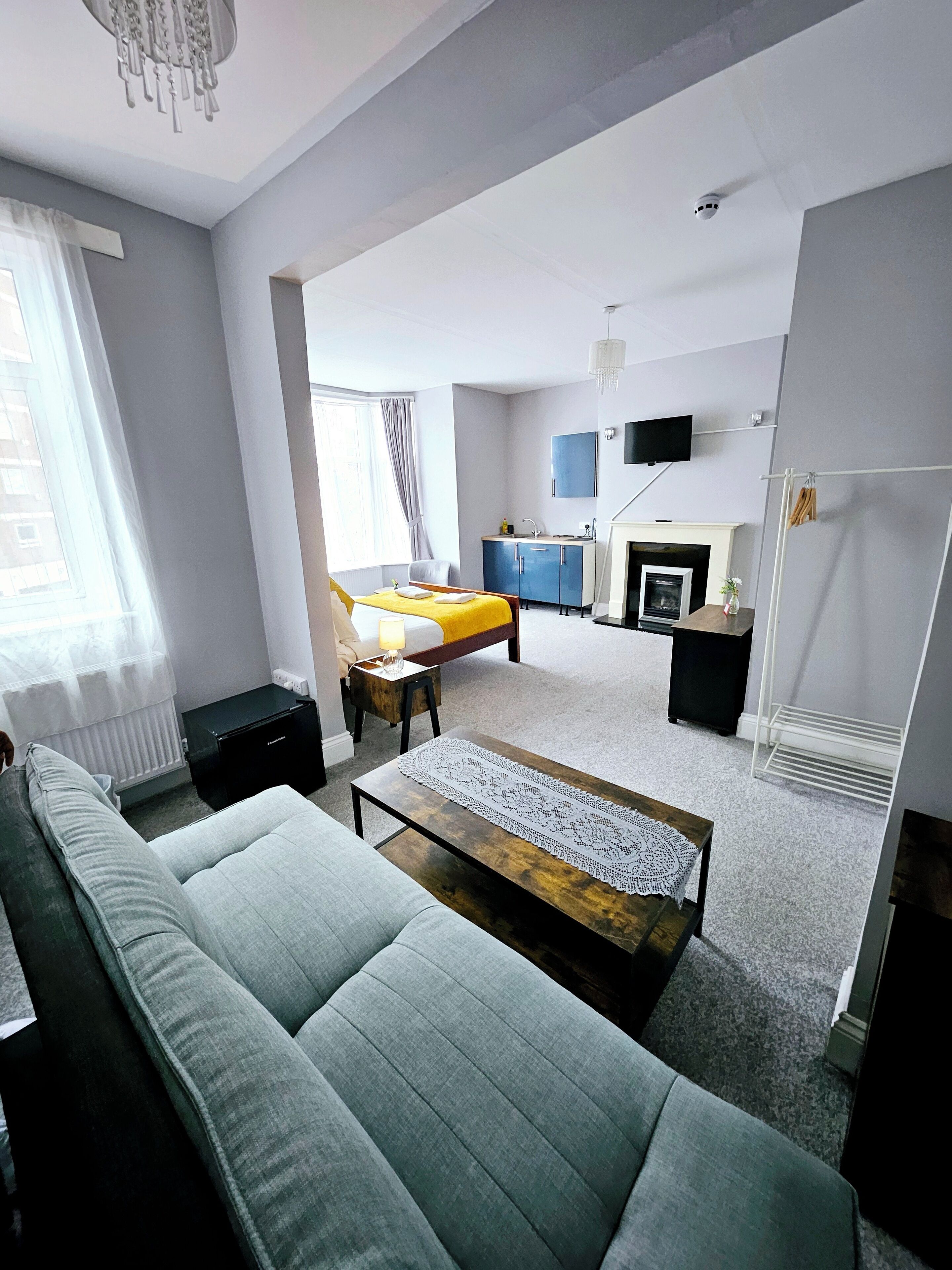 Superior-Studio, eingeschränkter Meerblick | Schallisolierte Zimmer, Bügeleisen/Bügelbrett, kostenloses WLAN