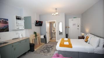 Soundproofing, iron/ironing board, free WiFi