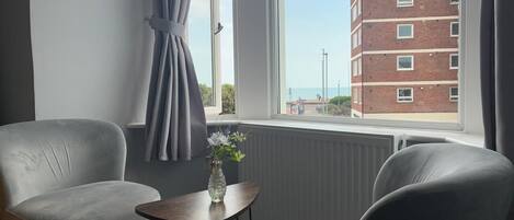 Superior-studio, osittainen merinäköala | Äänieristys, silitysrauta/-lauta, ilmainen Wi-Fi