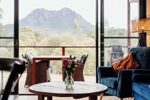 Tuckeroo Cottages - Rosella Cottage