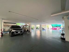 Free self parking