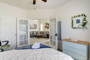 4 chambres, bureau, fer et planche à repasser, accès au Wi-Fi (inclus)