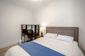 2 bedrooms, desk, iron/ironing board, free WiFi