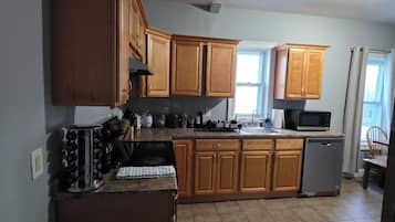 Microwave, oven, stovetop, dishwasher