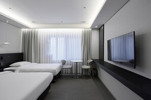 Desk, soundproofing, free WiFi - Covestay Haeundae (Busan)