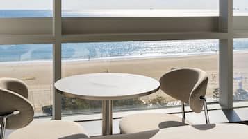 Deluxe Double Room, Beach View | Beach/ocean view