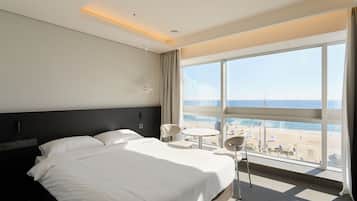 Deluxe Double Room, Beach View | Beach/ocean view