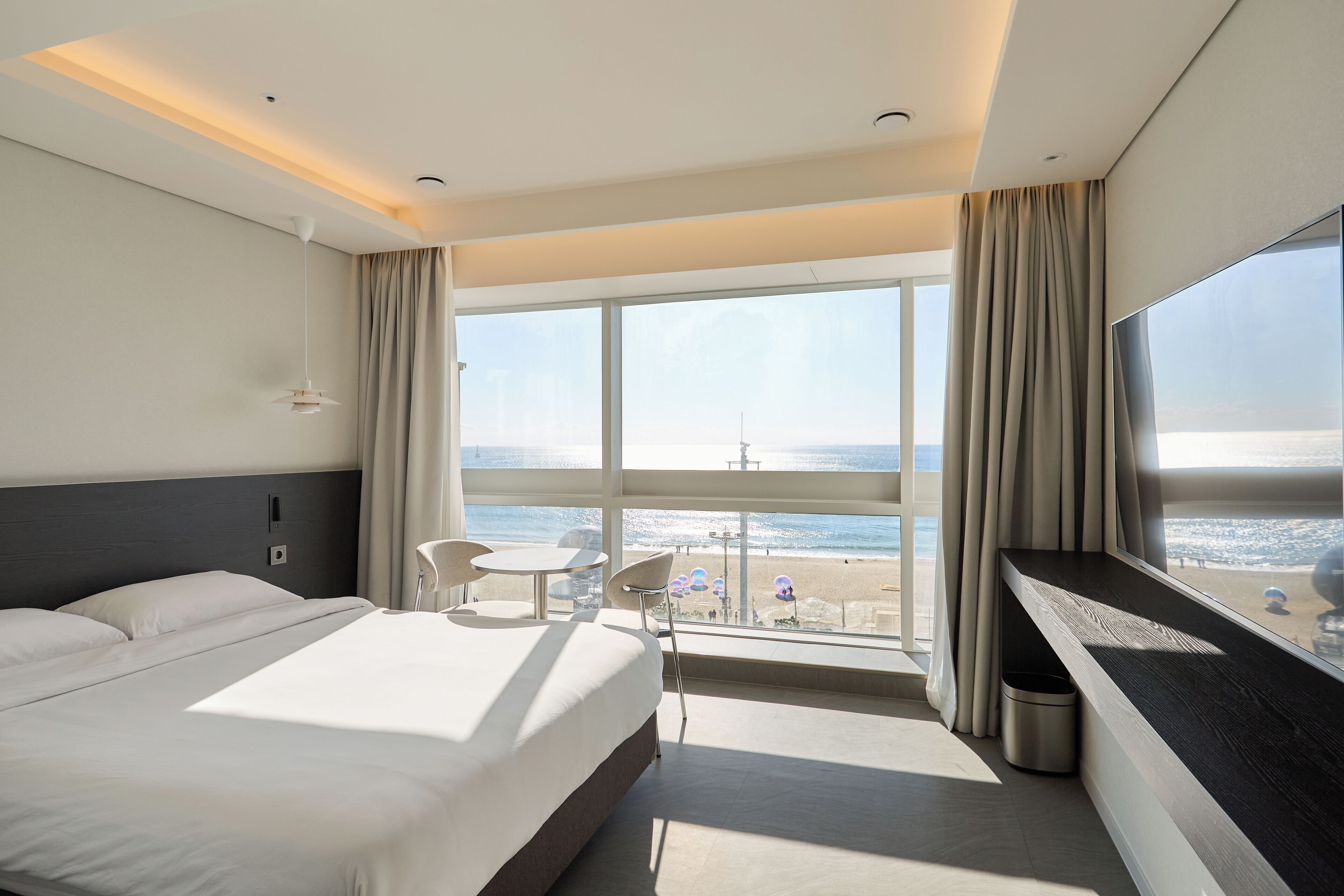 Escritorio y wifi gratis 