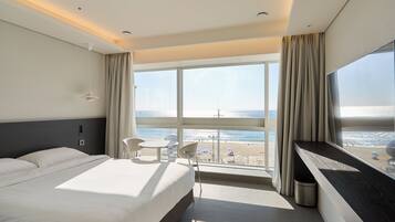 Deluxe Double Room, Beach View | Desk, free WiFi