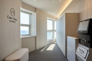 บริเวณนั่งเล่นที่ล็อบบี้