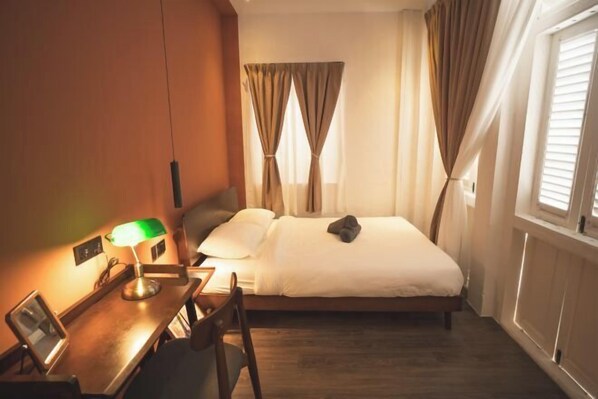 Room - Carnarvon 73 (George Town)