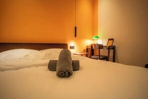 Room - Carnarvon 73 (George Town)